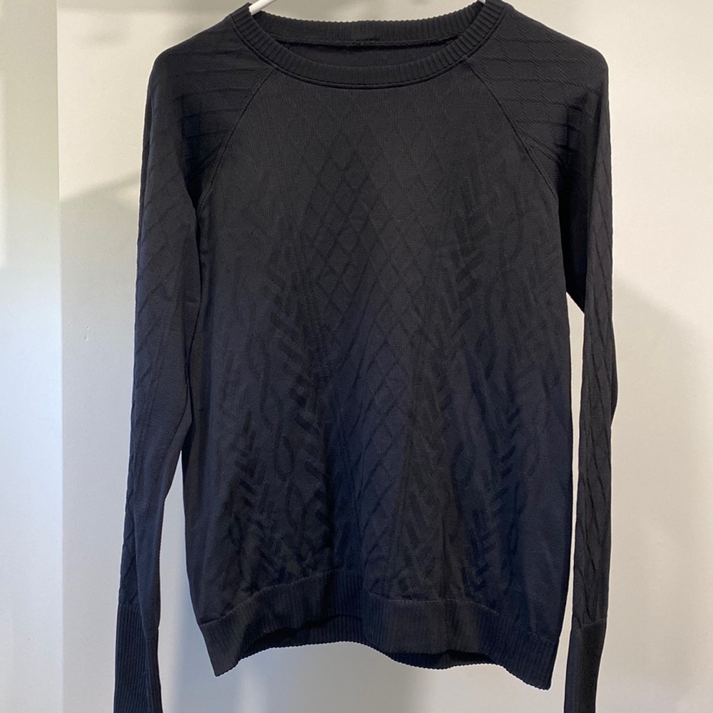 EUC Lululemon swiftly “sweatshirt” black with black sweater like design -10